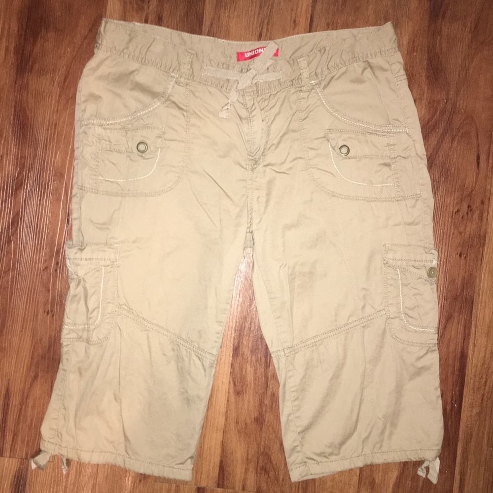 Khaki Capris